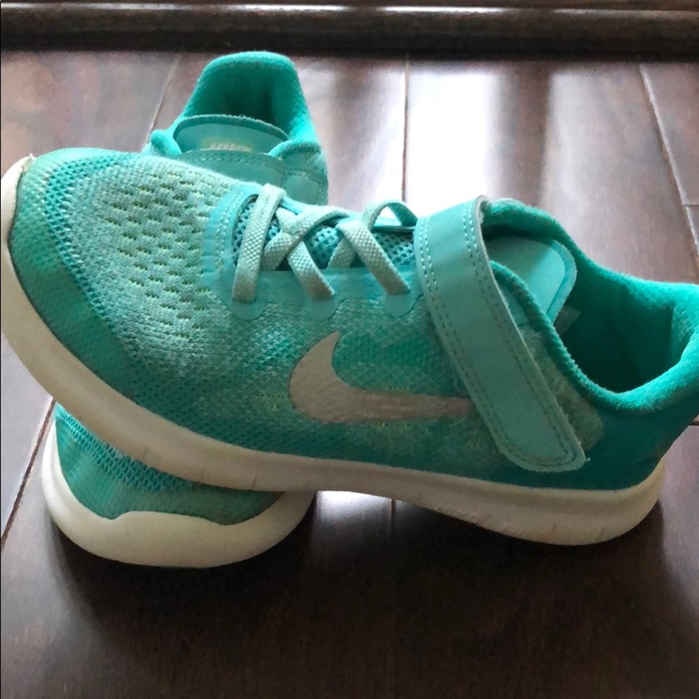 Girls Nike size 2Y